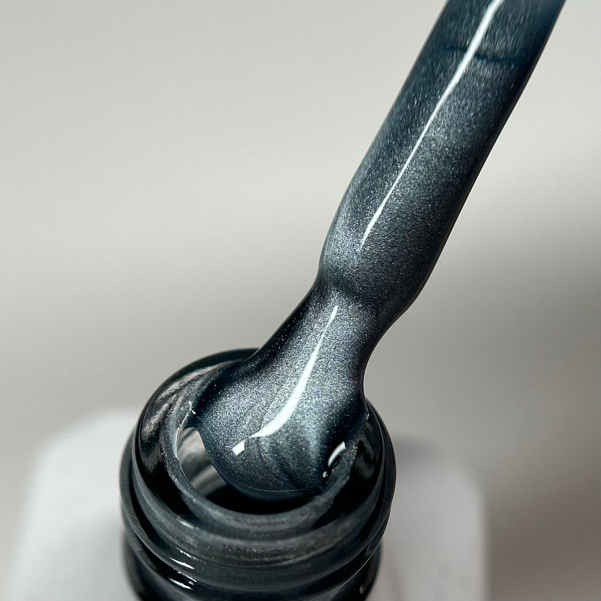 E07 #13 Cat Eye Top Coat